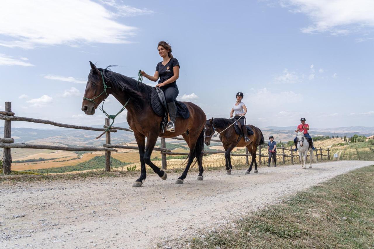 Podere Val D'Orcia - Tuscany Equestrian Сартеано Экстерьер фото